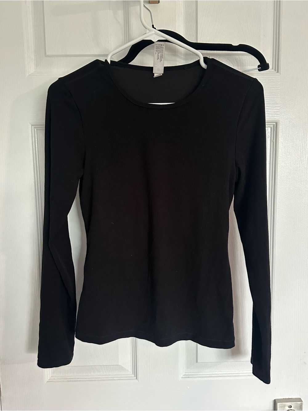 Yogalicious Black Long-Sleeve Crewneck Top